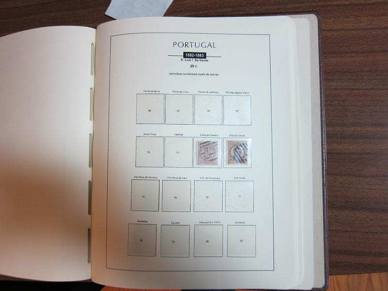 0015 (167).jpg -     Lote:    15      Marcofilia      Lotes Especiais       Descrição:      Portugal.   Colecção especializada de marcas numéricas das 1.ª e 2.ª reformas em selos de 25 reis, desde D. Maria II até D. Luís I, de frente. Lote a ver.        Lote       Valor Base:     &euro; 1.500,00     Valor Venda:     &euro; 3.000,00     